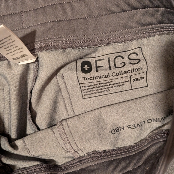 Woman's Figs Technical Collection - Picture 5 of 10